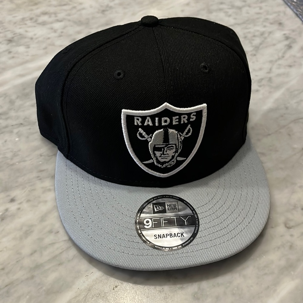 Las Vegas Raiders New Era SnapBack Cap (Official Team Hat)